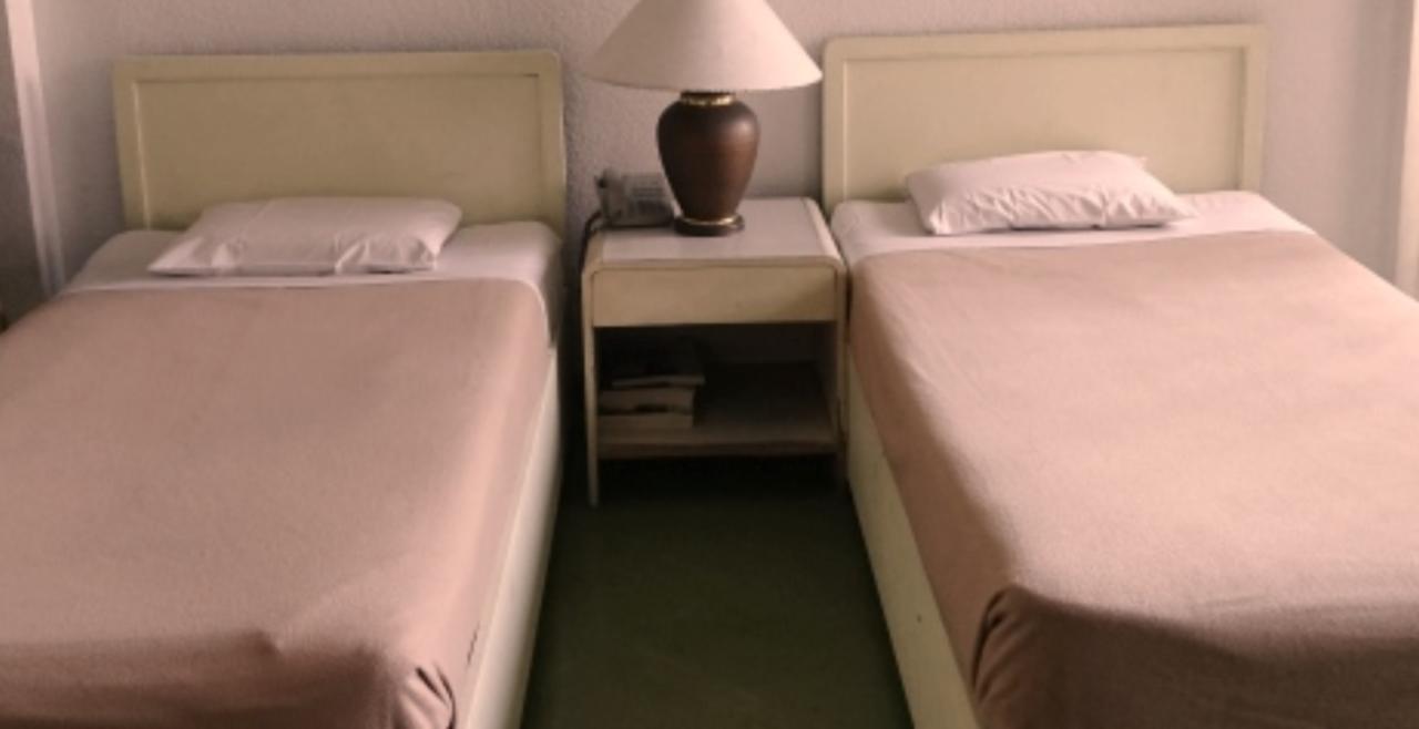 Mabini Mansion Hotel & Residential Suites Манила Екстериор снимка