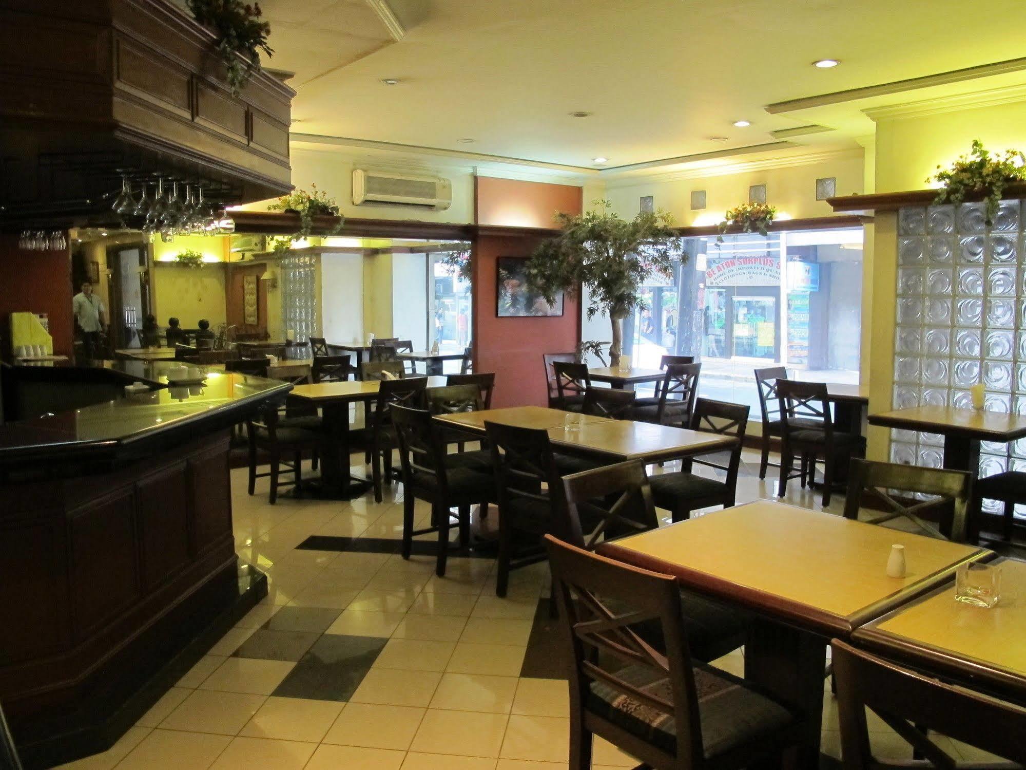 Mabini Mansion Hotel & Residential Suites Манила Екстериор снимка