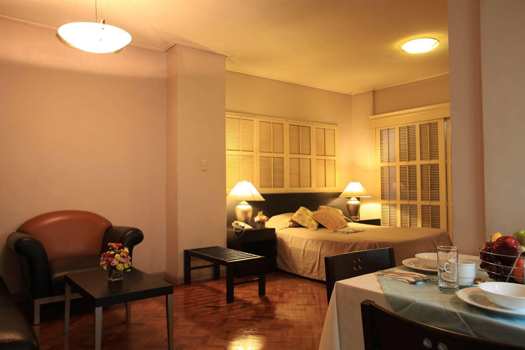 Mabini Mansion Hotel & Residential Suites Манила Екстериор снимка